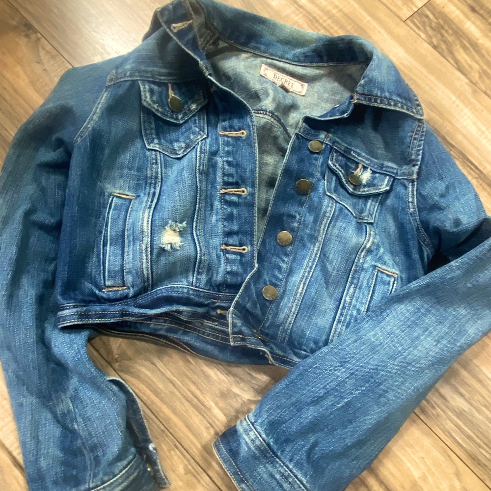 Cropped jean jacket